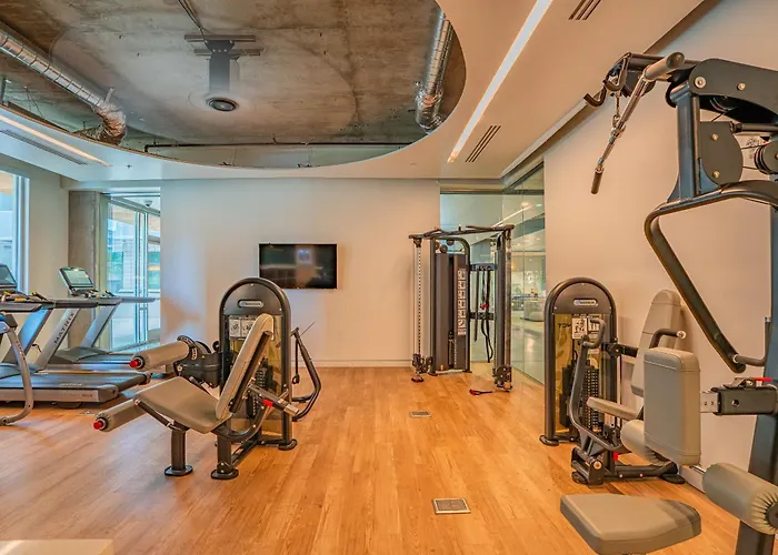 Apartment Near Art District With Gym Pool And Free Parking Phoenix