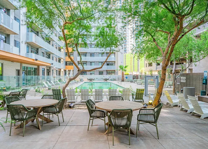Near Art District With Gym Pool And Free Parking Apartment