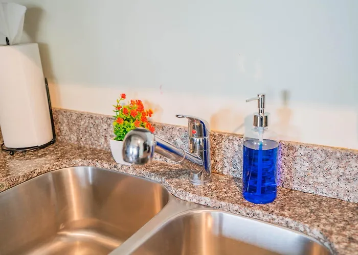 Near Art District With Gym Pool And Free Parking Apartment Phoenix