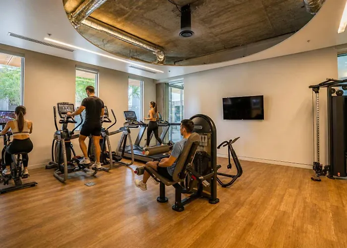 Near Art District With Gym Pool And Free Parking Apartment *
