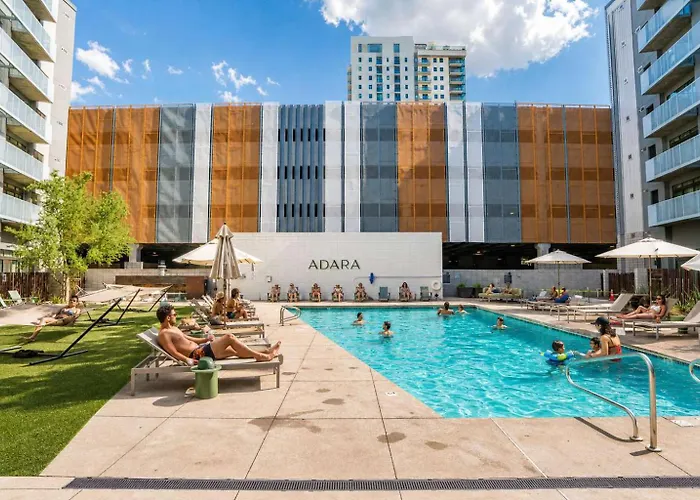 Near Art District With Gym Pool And Free Parking Apartment Phoenix