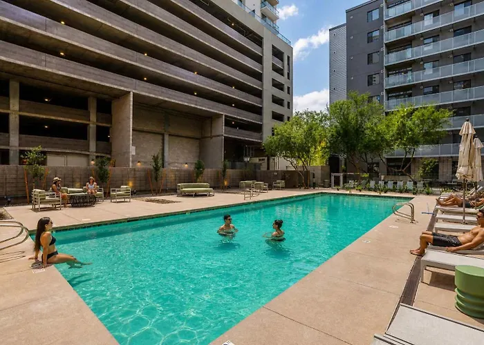 Near Art District With Gym Pool And Free Parking * Phoenix