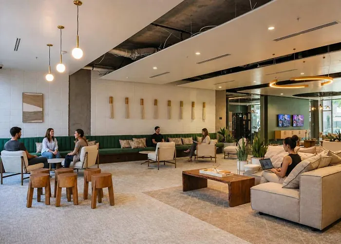 Near Art District With Gym Pool And Free Parking Apartment Phoenix